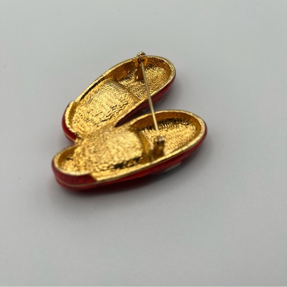 Wizard of Oz Red Ruby Slippers Brooch - Picture 8 of 13